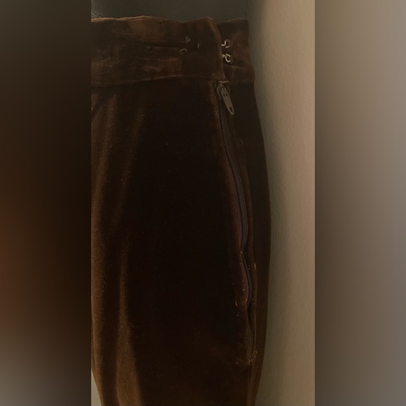 70’s Original Pencil Velvet Midi Skirt! 🤎 - Picture 2 of 4